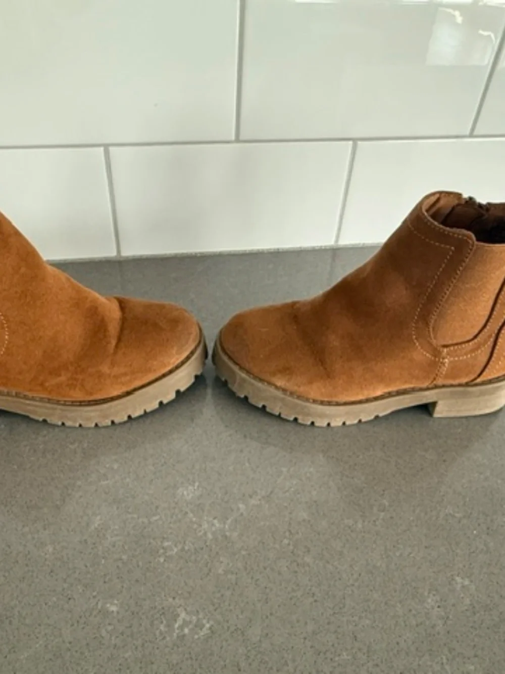 Little Girl Gap Brown Chelsea Suede Boots Size 11  EUC